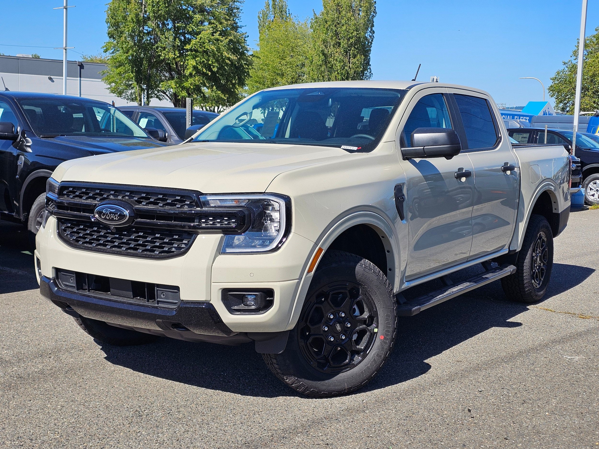 New 2026 Ford Ranger XLT w/ FX4 Off-Road Package