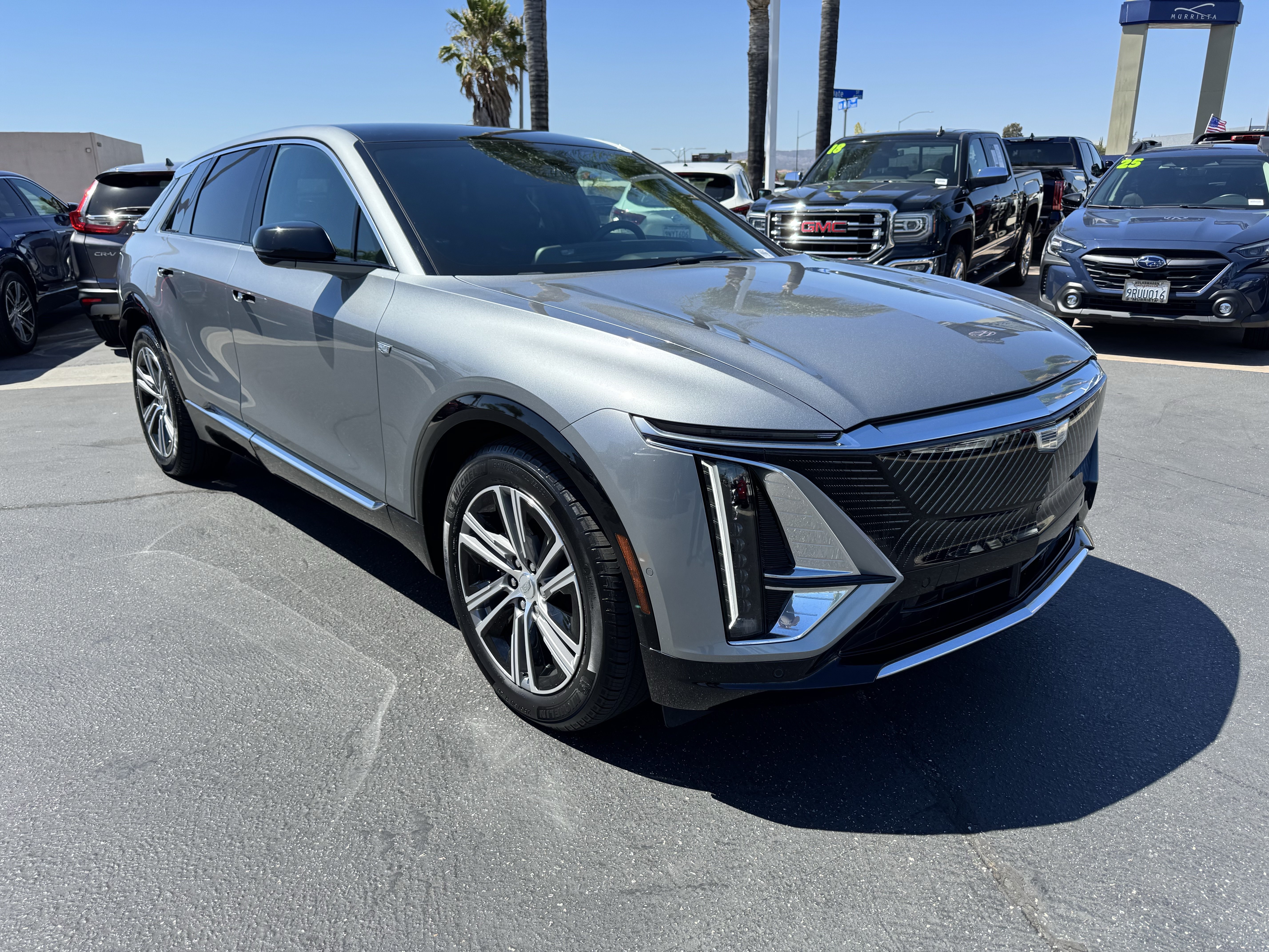 Used 2024 Cadillac Lyriq Luxury w/ LPO, Floor Liner Package RWD image 2