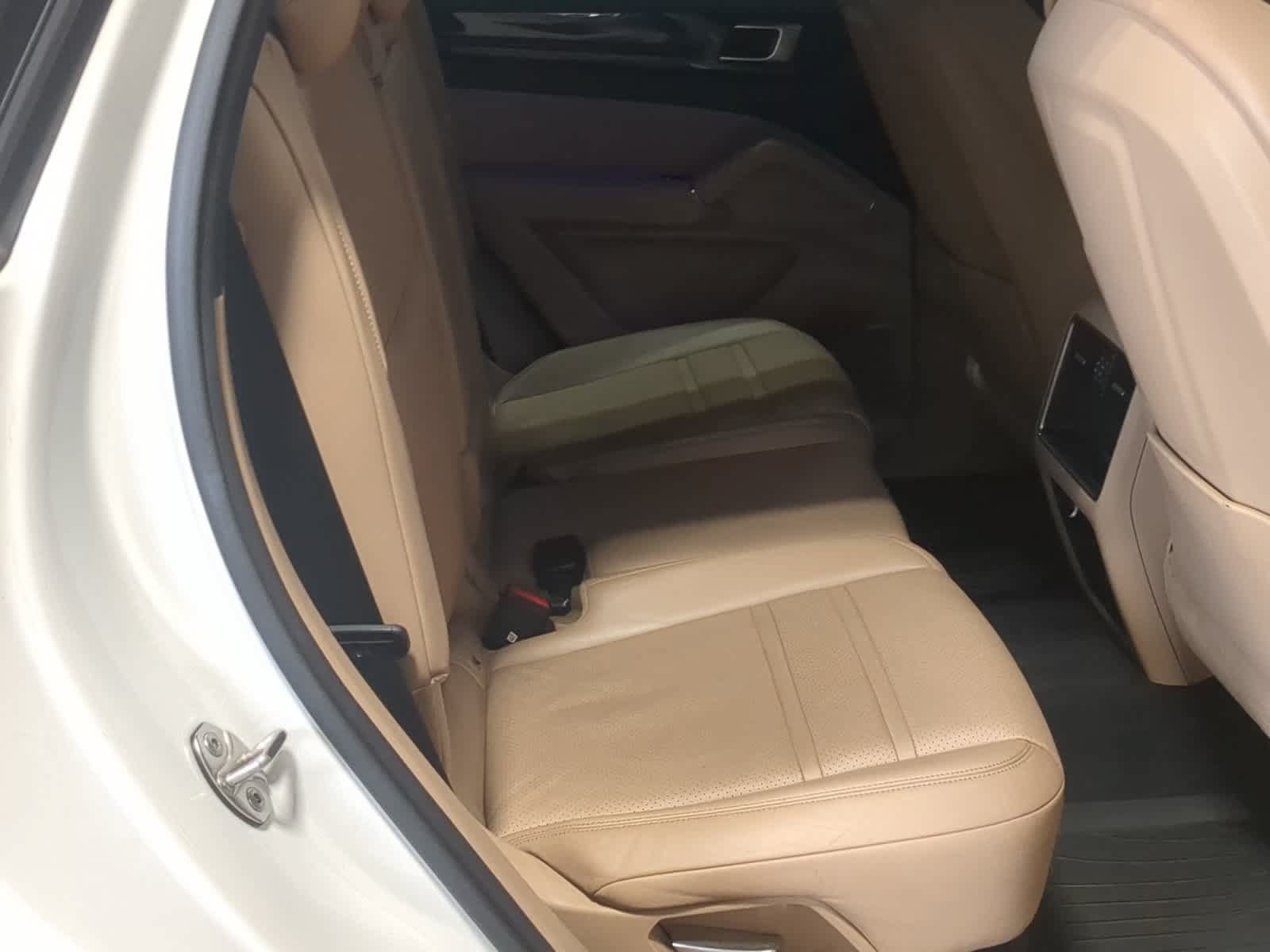Used 2019 Porsche Cayenne S AWD/4WD image 21