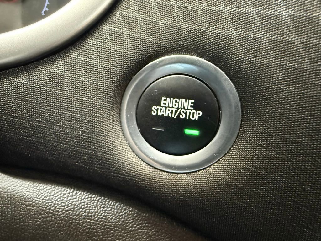 Used 2025 Chevrolet Malibu LT FWD image 39