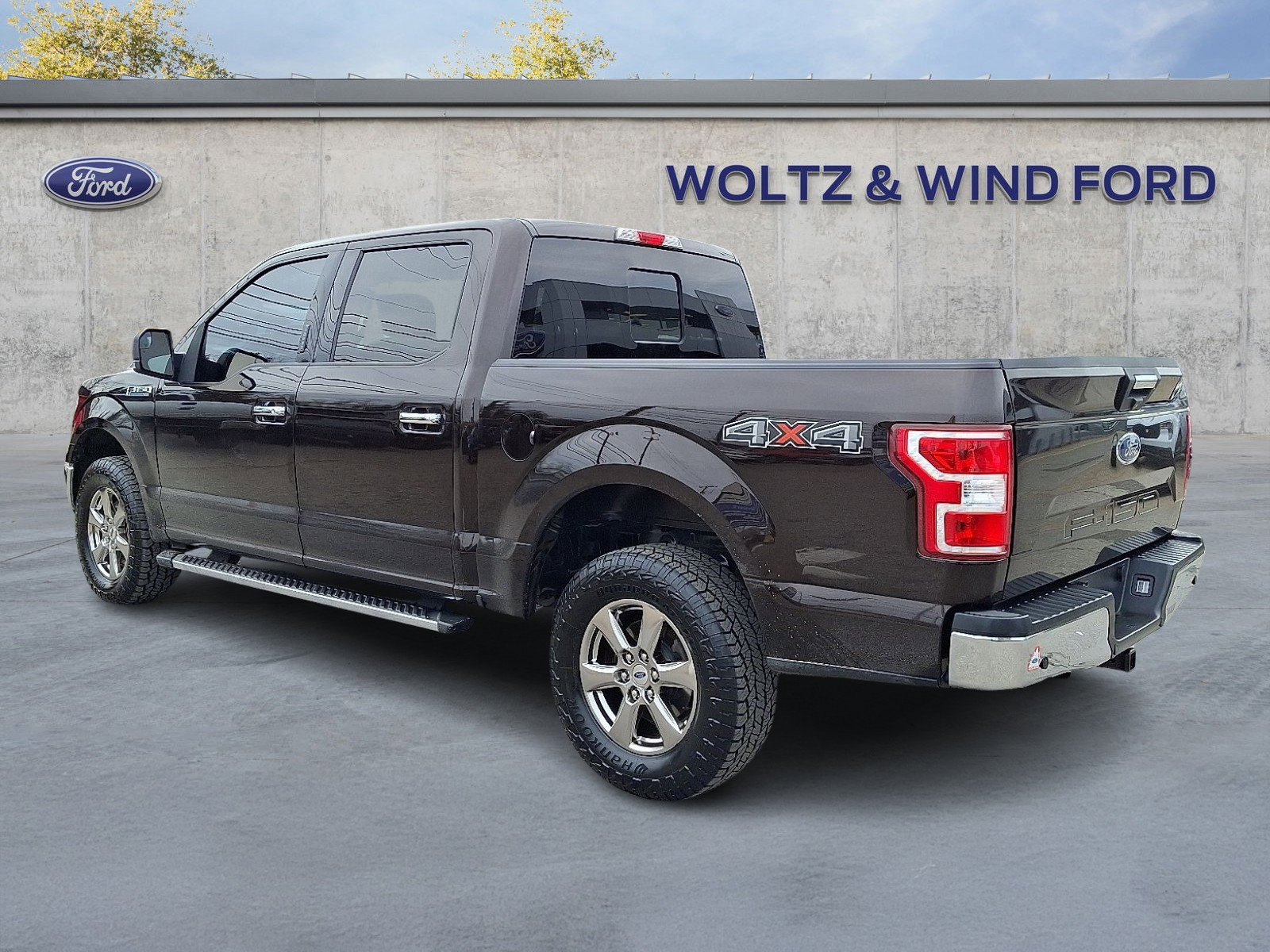 Used 2020 Ford F150 XLT w/ Equipment Group 302A Luxury image 4