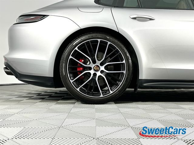 Used 2022 Porsche Panamera GTS image 52