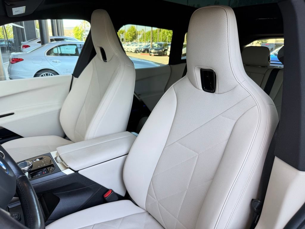 Used 2024 BMW iX xDrive50 AWD/4WD image 13