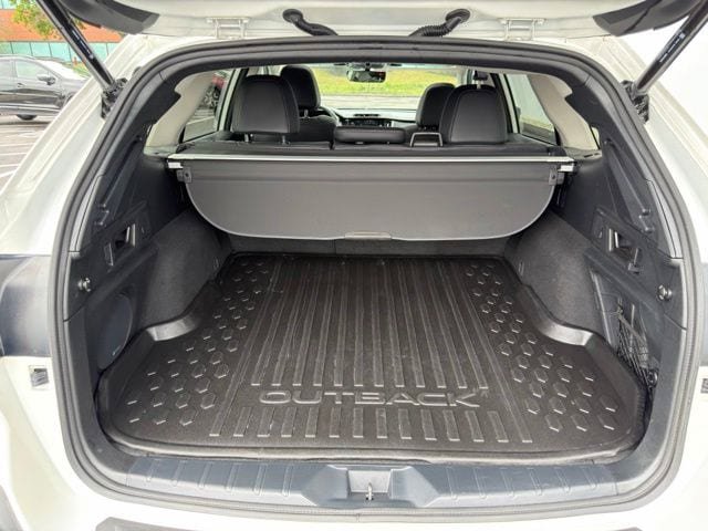 Used 2023 Subaru Outback Limited XT AWD/4WD image 25