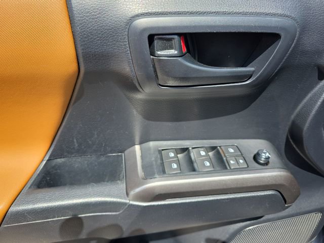 Used 2019 Toyota Tacoma SR5 RWD image 10