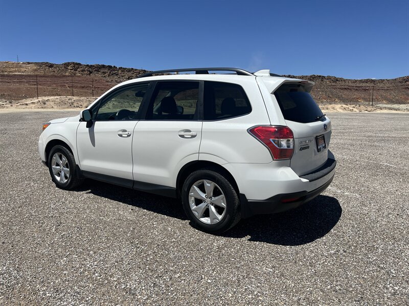Used 2016 Subaru Forester 2.5i Limited AWD/4WD image 6