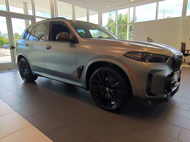 New 2026 BMW X5 xDrive40i w/ M Sport Package image 3