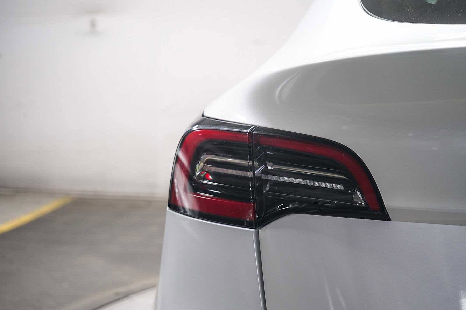 Used 2024 Tesla Model Y Long Range image 13