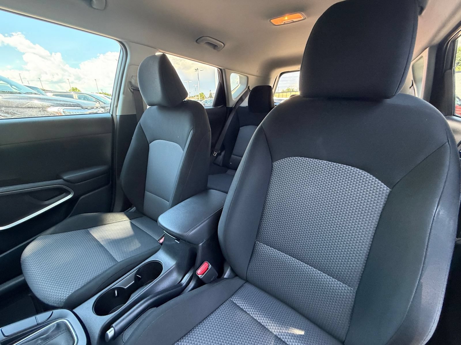 Used 2025 Kia Soul LX w/ LX Technology Package FWD image 33