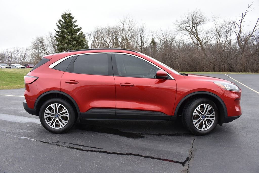 Used 2021 Ford Escape SEL w/ Technology Package image 4