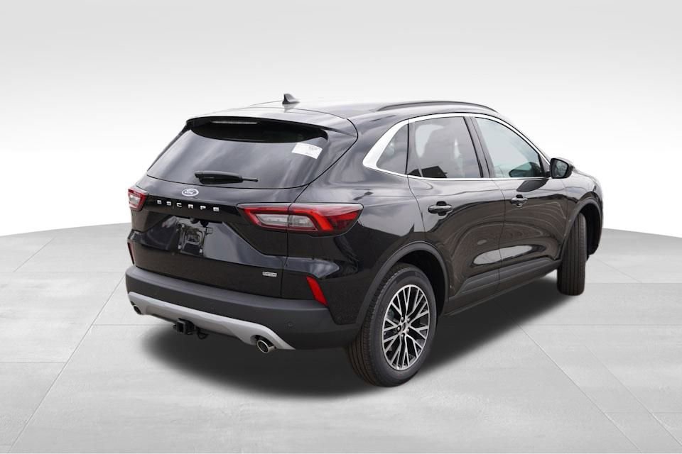 New 2026 Ford Escape SE w/ Class II Trailer Tow Package image 3