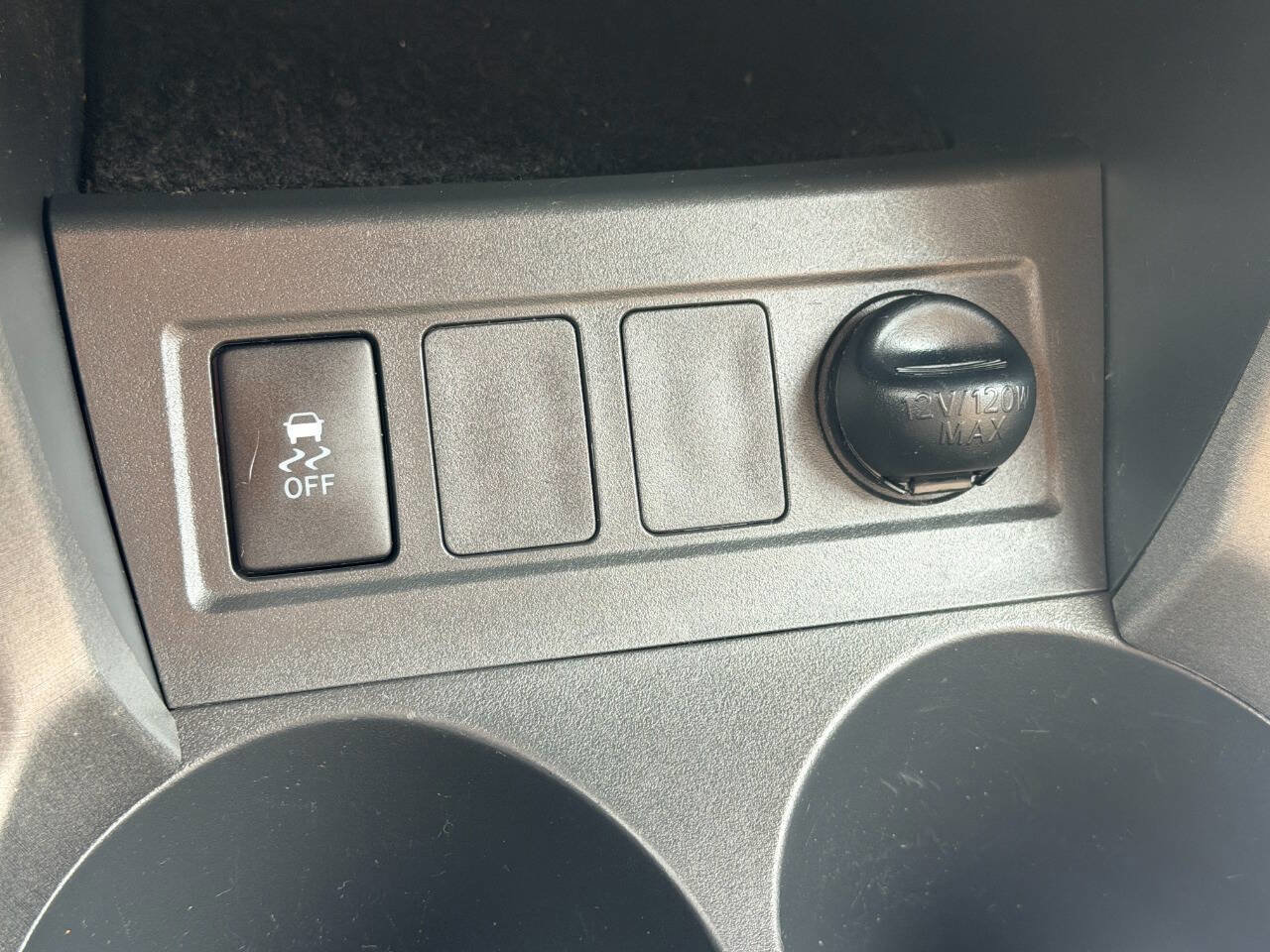 Used 2012 Toyota RAV4 FWD w/ Value Pkg image 37