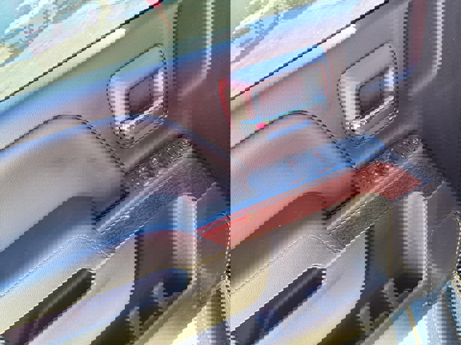 Used 2018 GMC Sierra 1500 SLE w/ SLE Value Package image 11