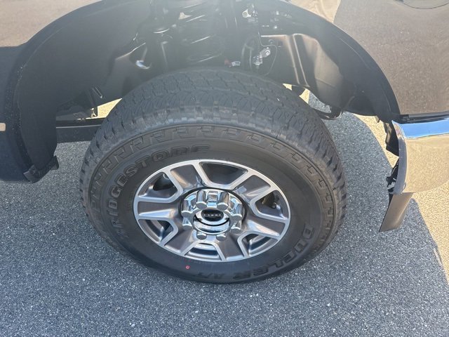 New 2026 Ford F350 Lariat image 14