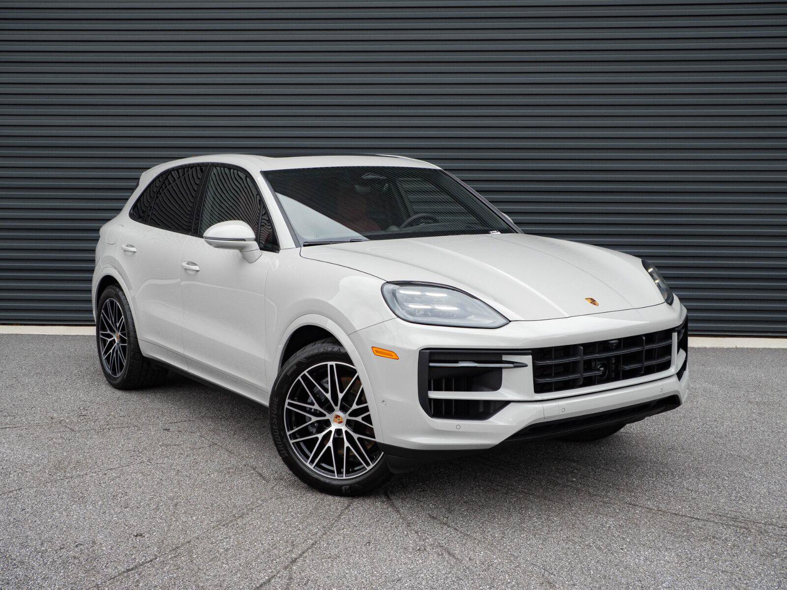 Certified 2026 Porsche Cayenne AWD/4WD image 27