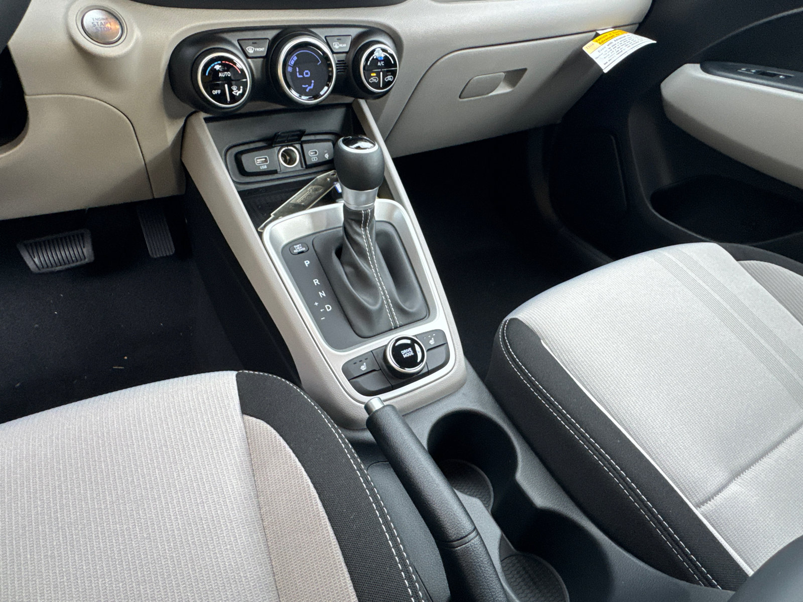 New 2026 Hyundai Venue SEL FWD image 30