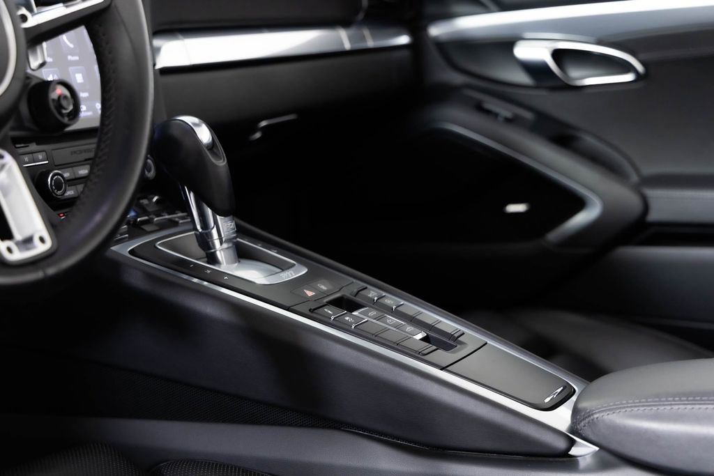 Used 2019 Porsche 911 Turbo image 6