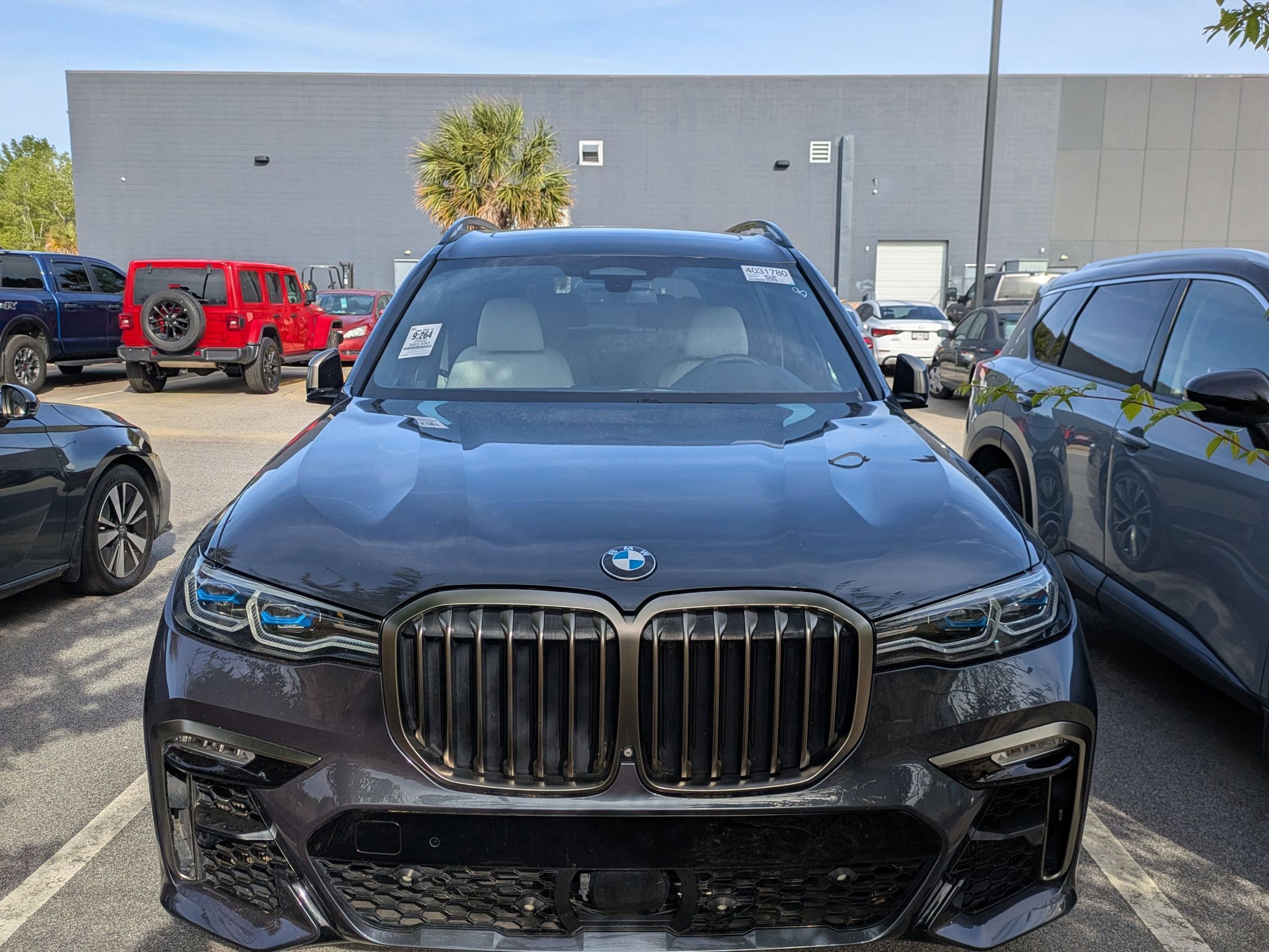 Used 2022 BMW X7 M50i image 2