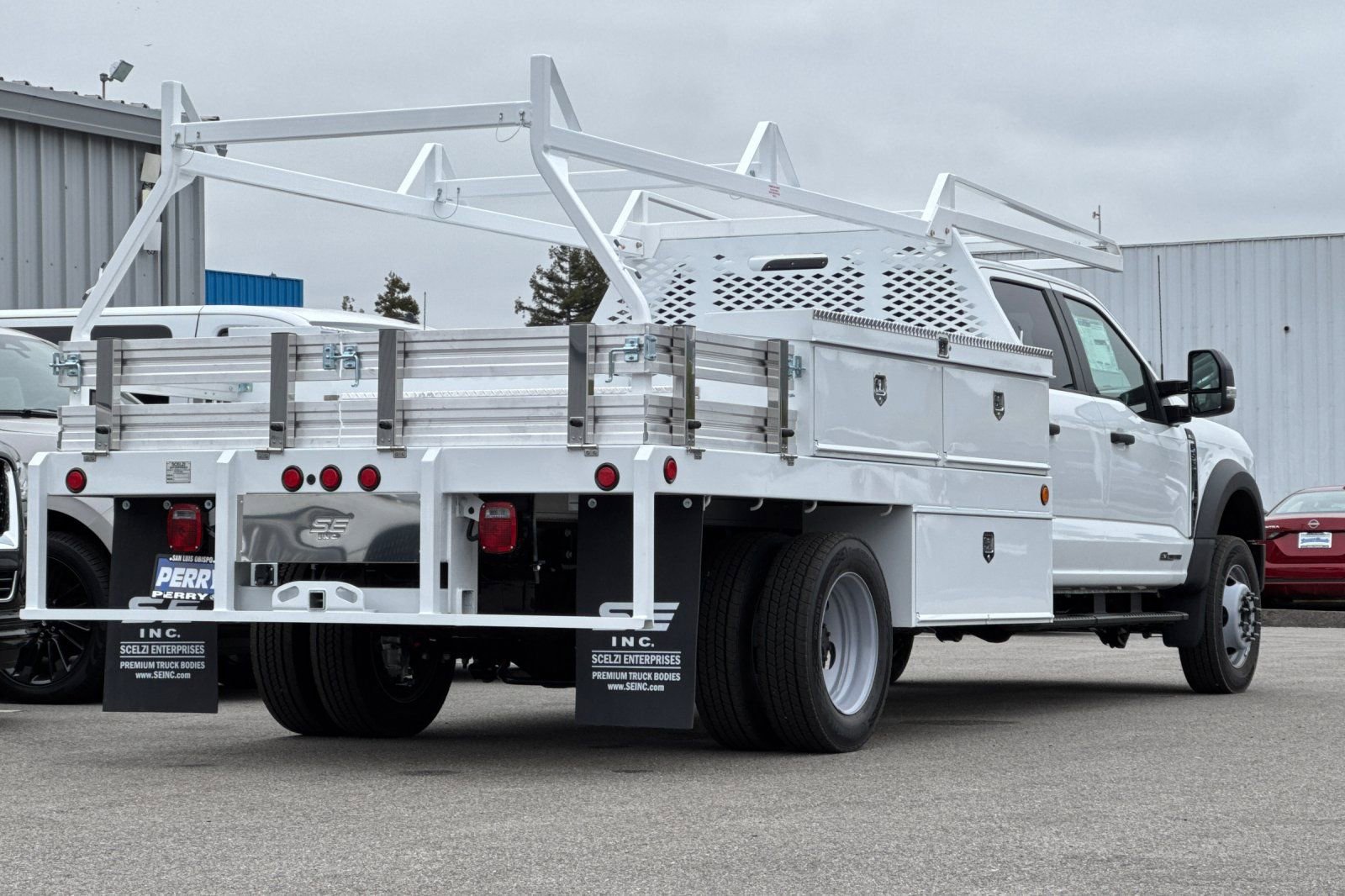 New 2025 Ford F550 4x4 Crew Cab Super Duty image 3