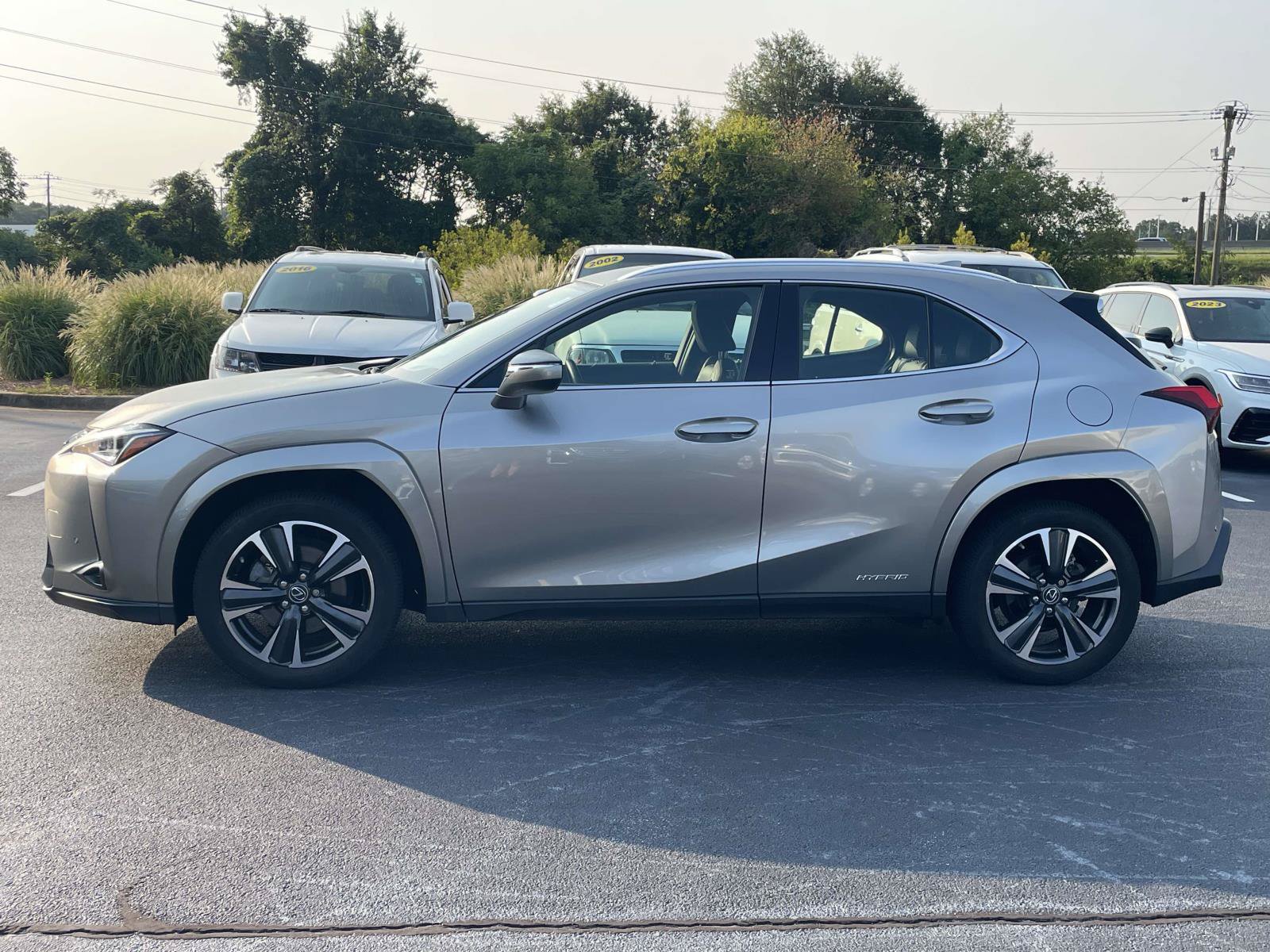 Used 2022 Lexus UX 250h w/ Premium Package AWD/4WD image 4