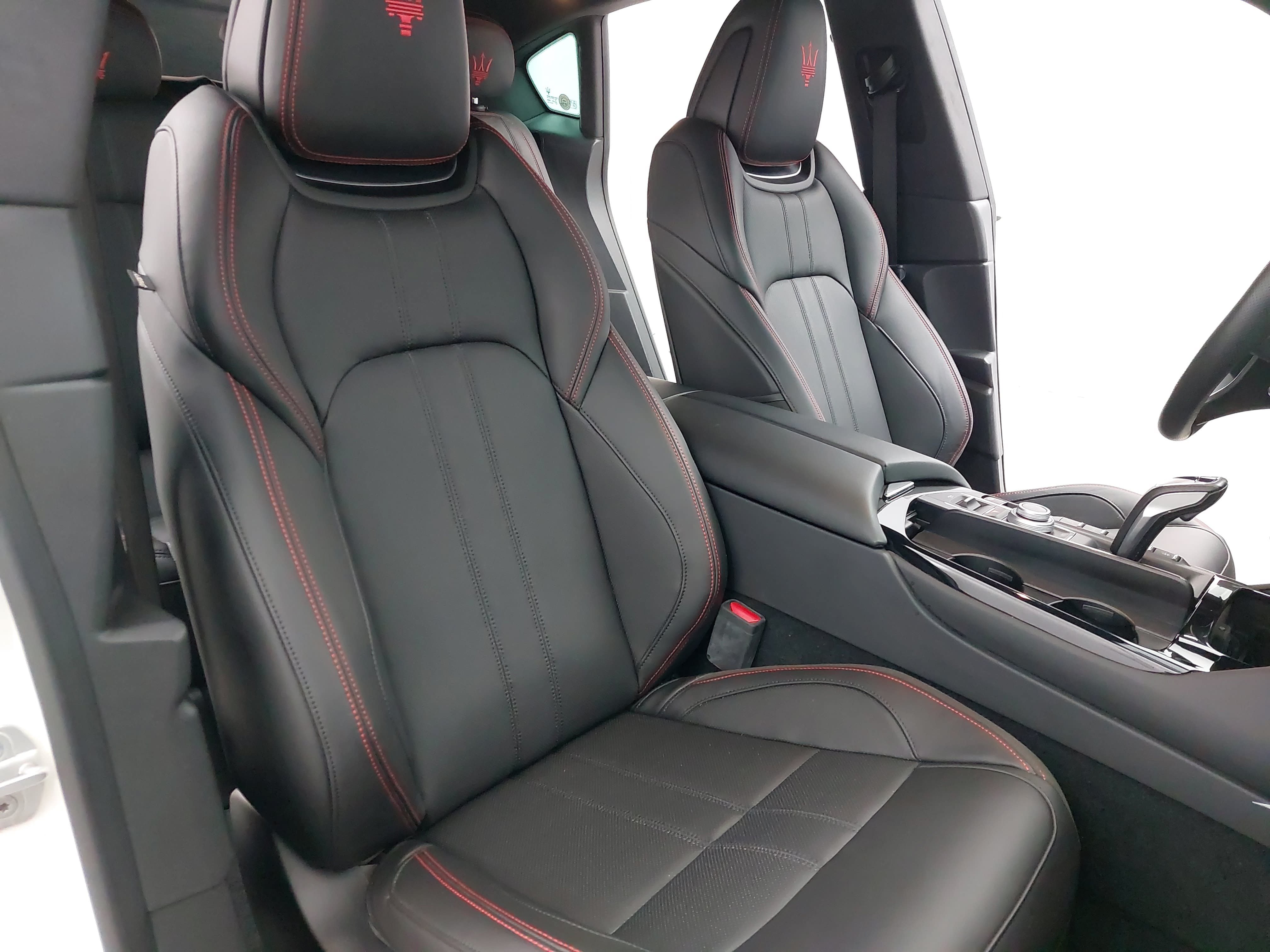 Used 2024 Maserati Levante Modena Ultima AWD/4WD image 12