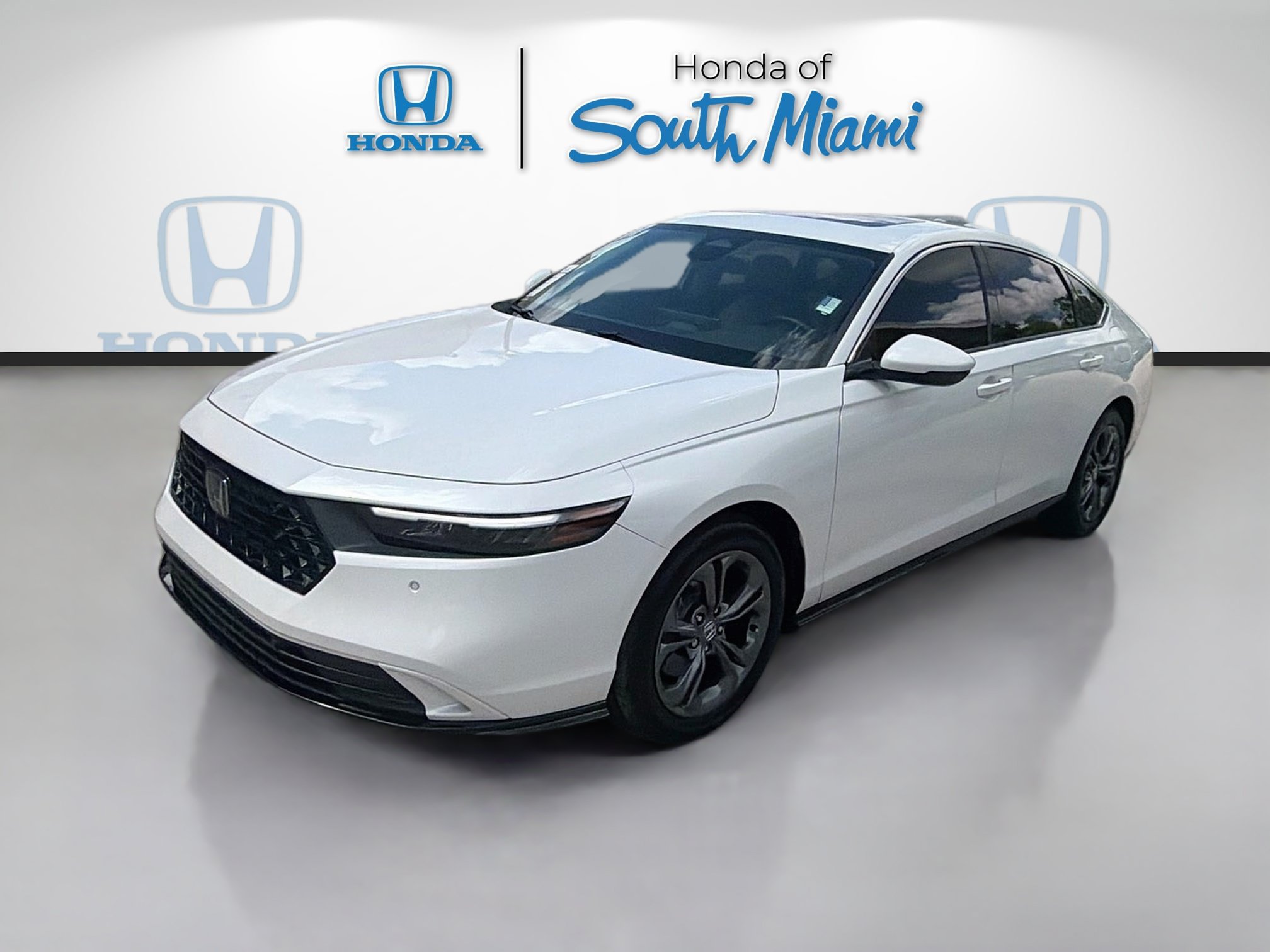 Used 2024 Honda Accord EX-L image 3