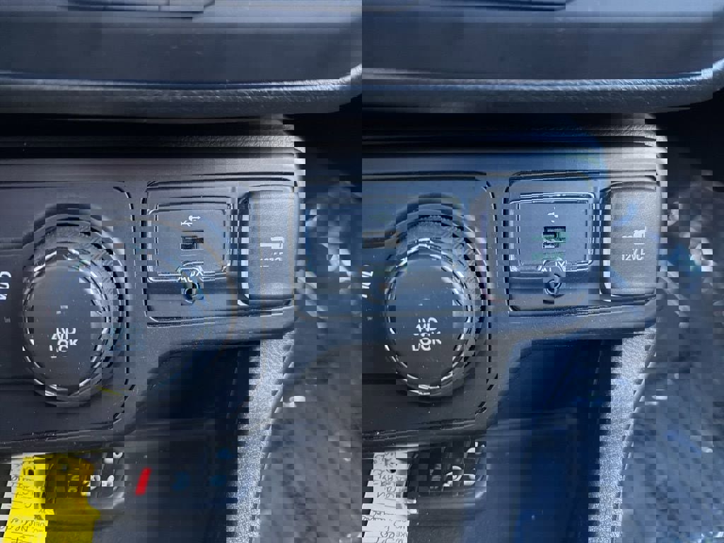 Used 2021 Jeep Renegade Limited image 23