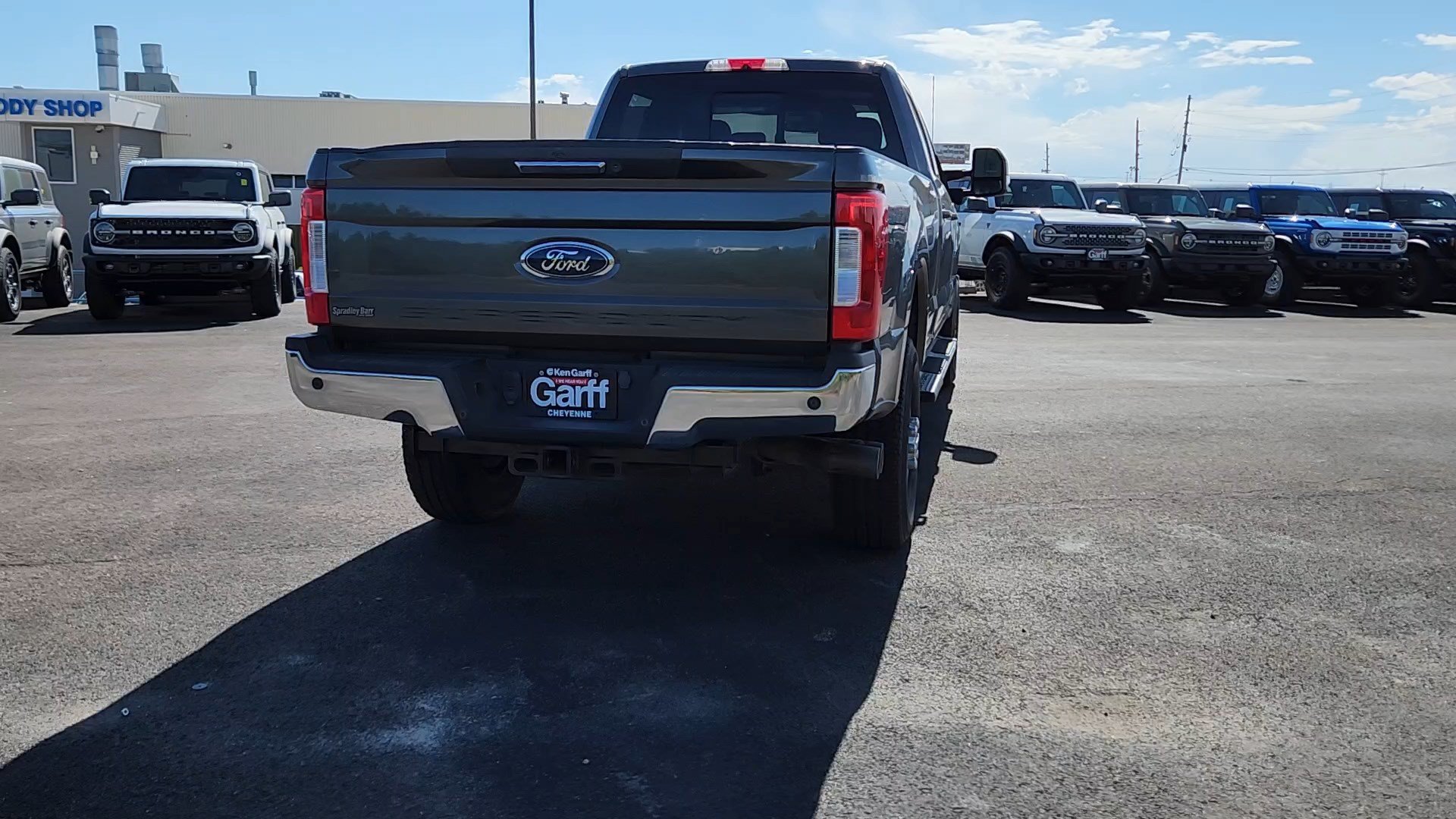 Used 2017 Ford F350 Lariat w/ Tow Technology Bundle AWD/4WD image 3