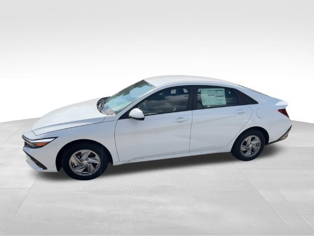 New 2026 Hyundai Elantra SE FWD image 5