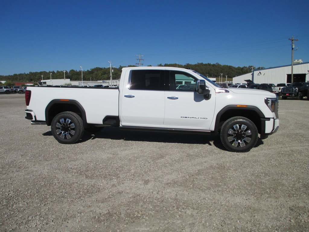 New 2026 GMC Sierra 3500 Denali w/ Denali Reserve Package image 3