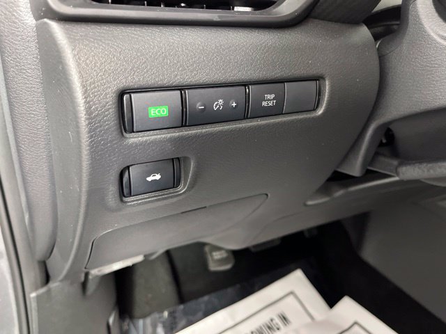 Certified 2025 Nissan Sentra S FWD image 30