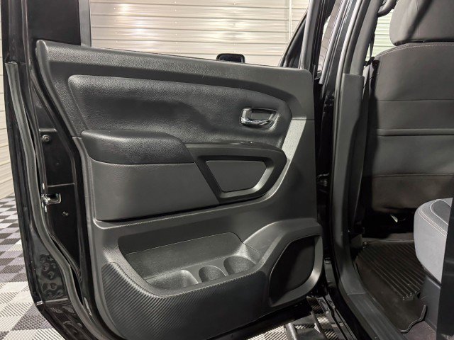 Used 2023 Nissan Titan SV w/ SV Convenience Package image 35