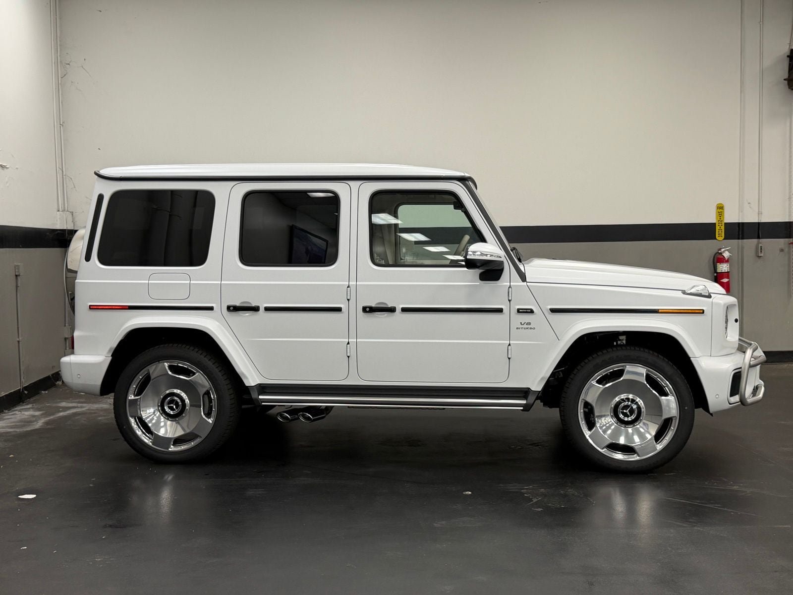 New 2027 Mercedes-Benz G 63 AMG 4MATIC image 3