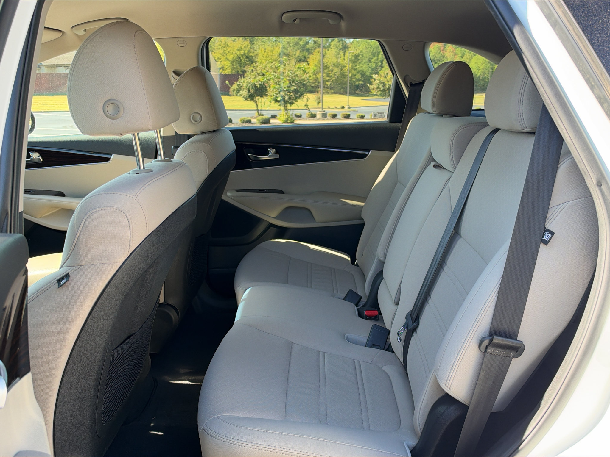Used 2019 Kia Sorento AWD V6 image 13