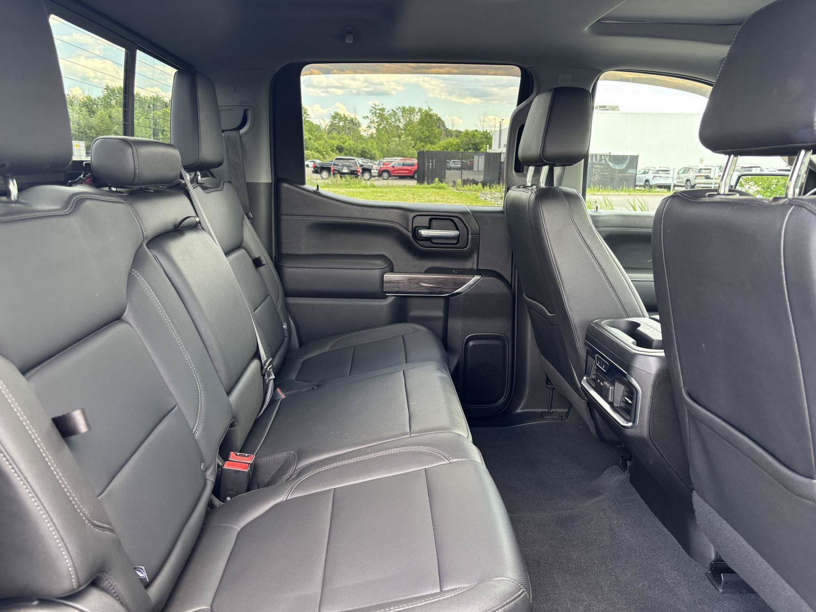 Used 2021 Chevrolet Silverado 1500 LTZ w/ LTZ Premium Package AWD/4WD image 39