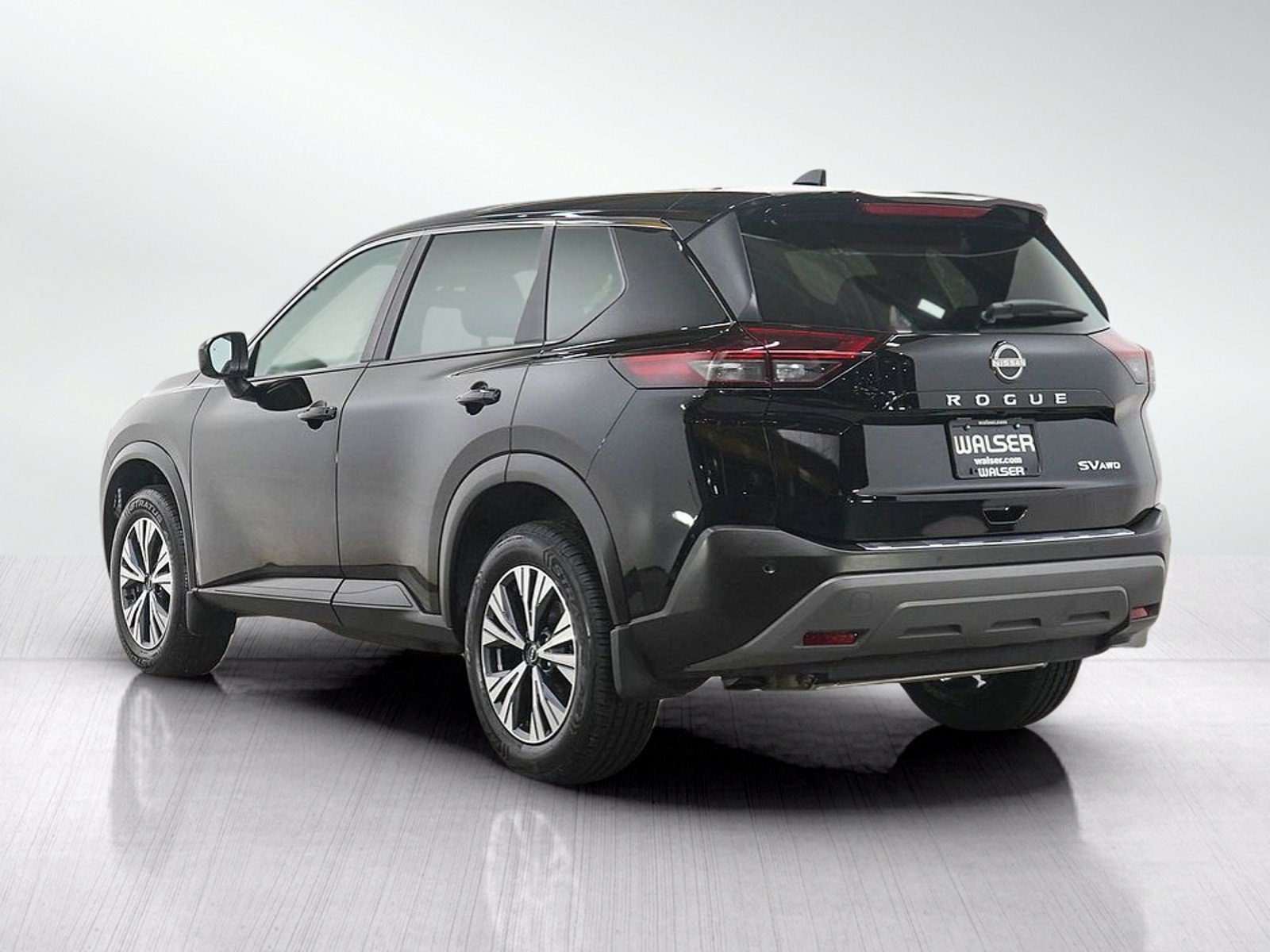 Used 2023 Nissan Rogue SV AWD/4WD image 3