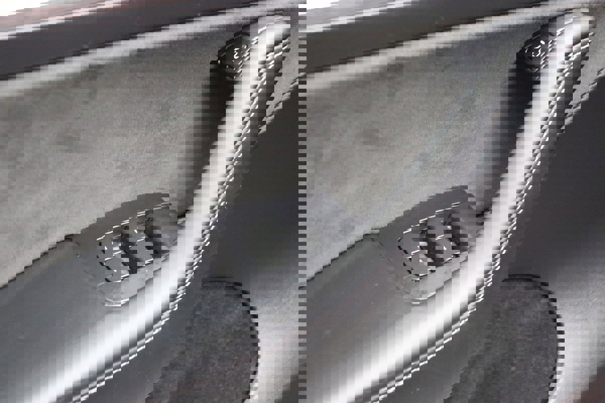 Used 2022 Tesla Model Y Long Range image 33