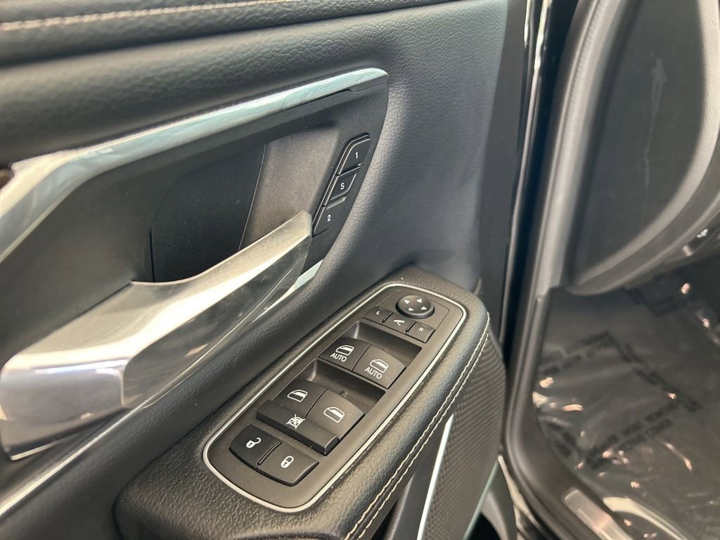 Used 2022 RAM 1500 Laramie AWD/4WD image 41
