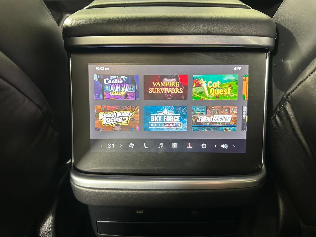 Used 2022 Tesla Model X Base image 27