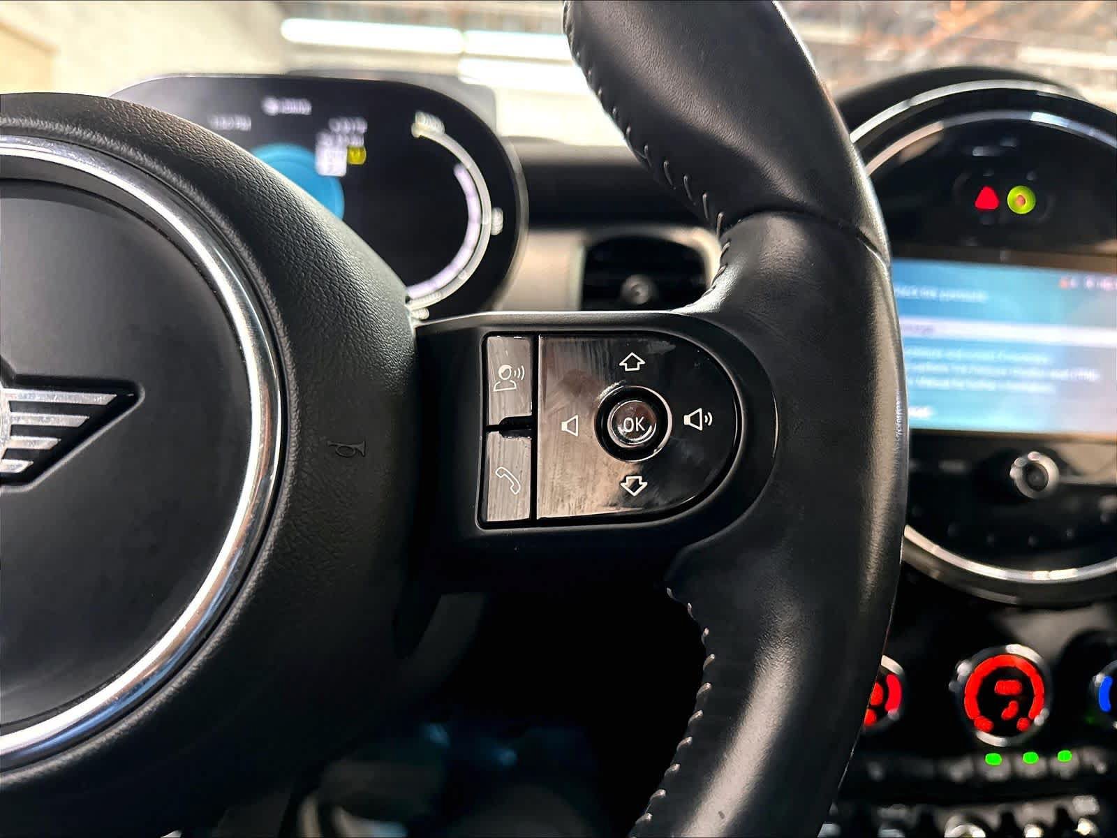 Used 2024 MINI Cooper SE FWD image 21