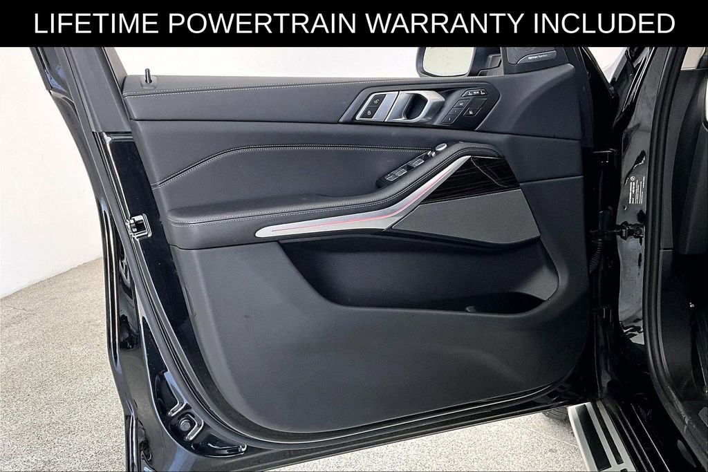 Used 2025 BMW X7 xDrive40i image 23