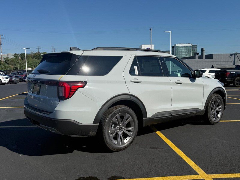 New 2027 Ford Explorer Active w/ Active Comfort Package AWD/4WD image 3