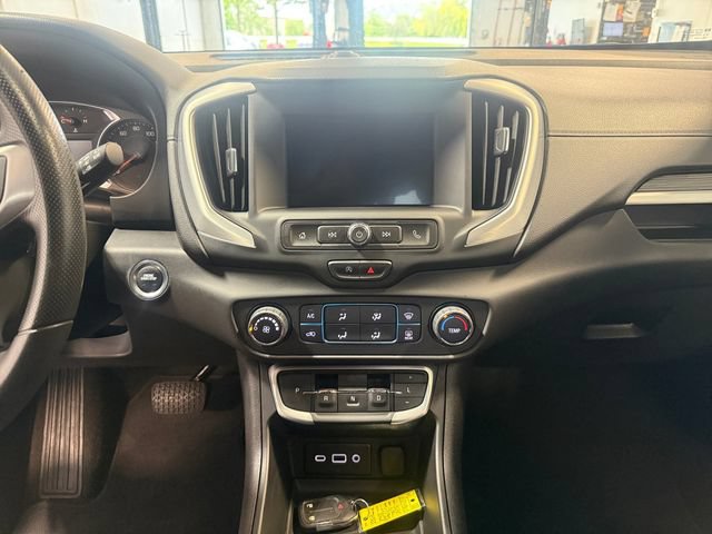 Used 2024 GMC Terrain SLE AWD/4WD image 21