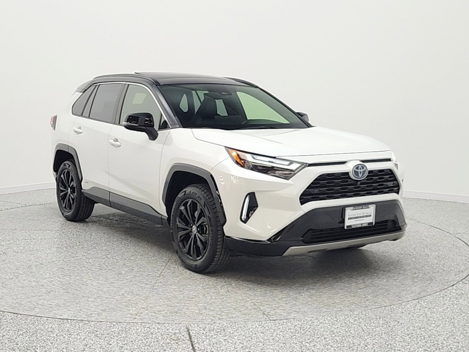 Used 2023 Toyota RAV4 XSE AWD/4WD image 3