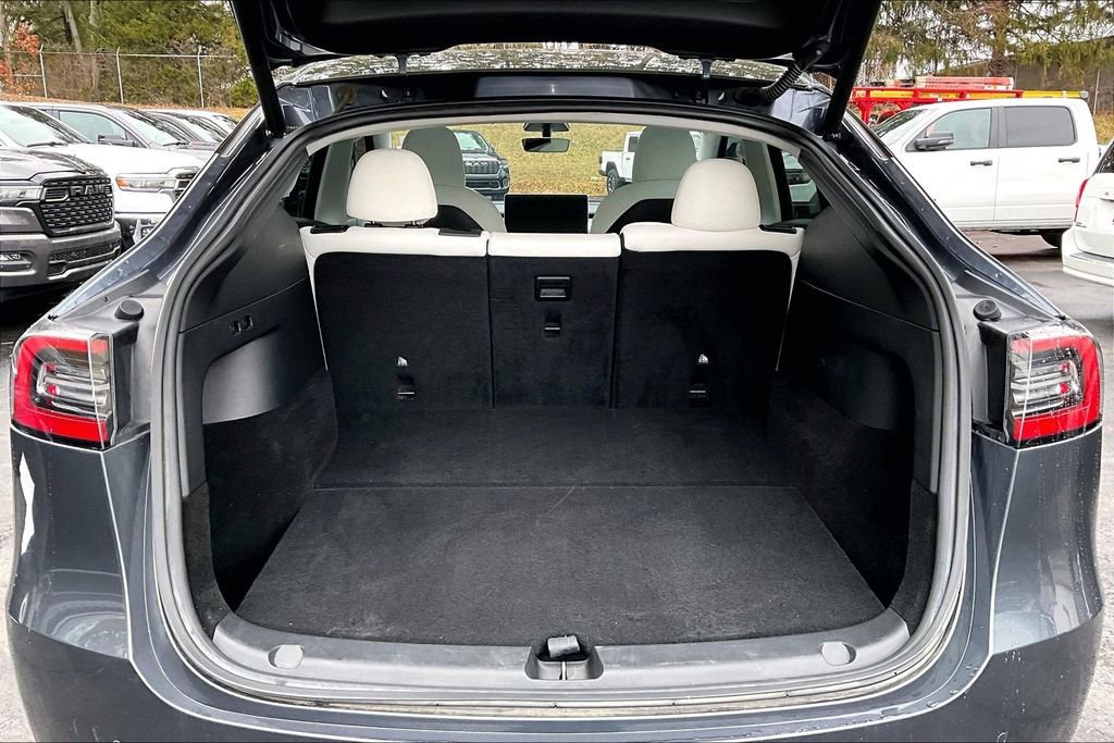 Used 2022 Tesla Model Y Performance image 7