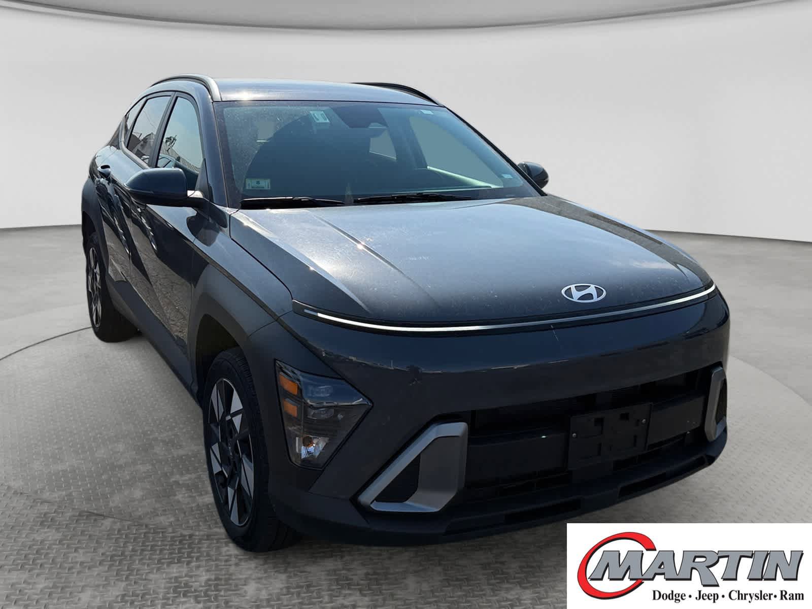 Used 2025 Hyundai Kona SEL AWD/4WD image 3
