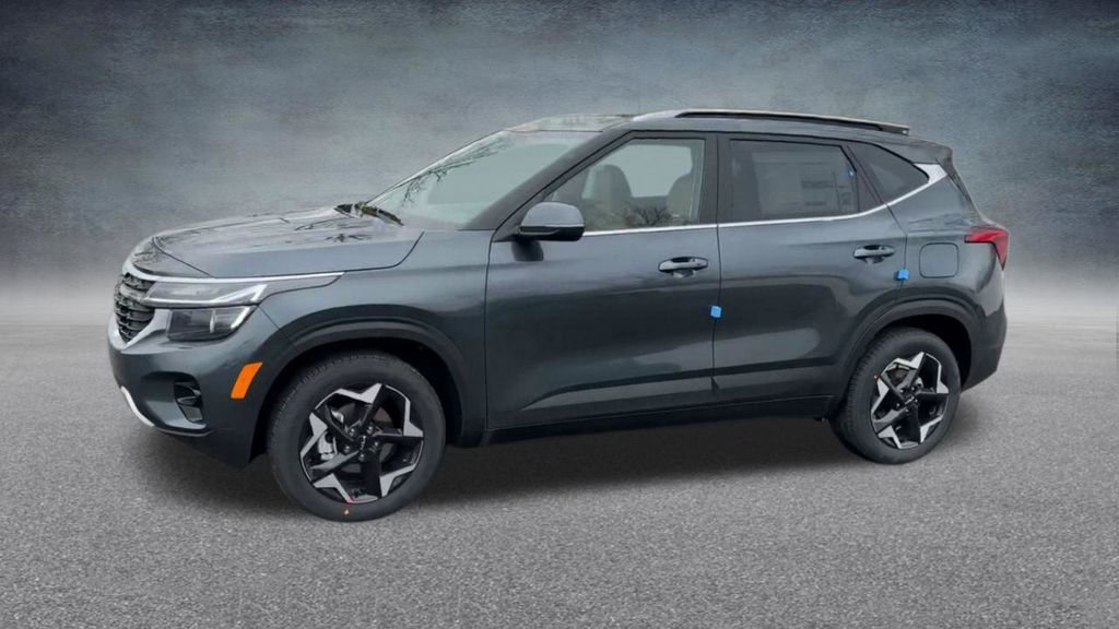 Used 2024 Kia Seltos EX image 10