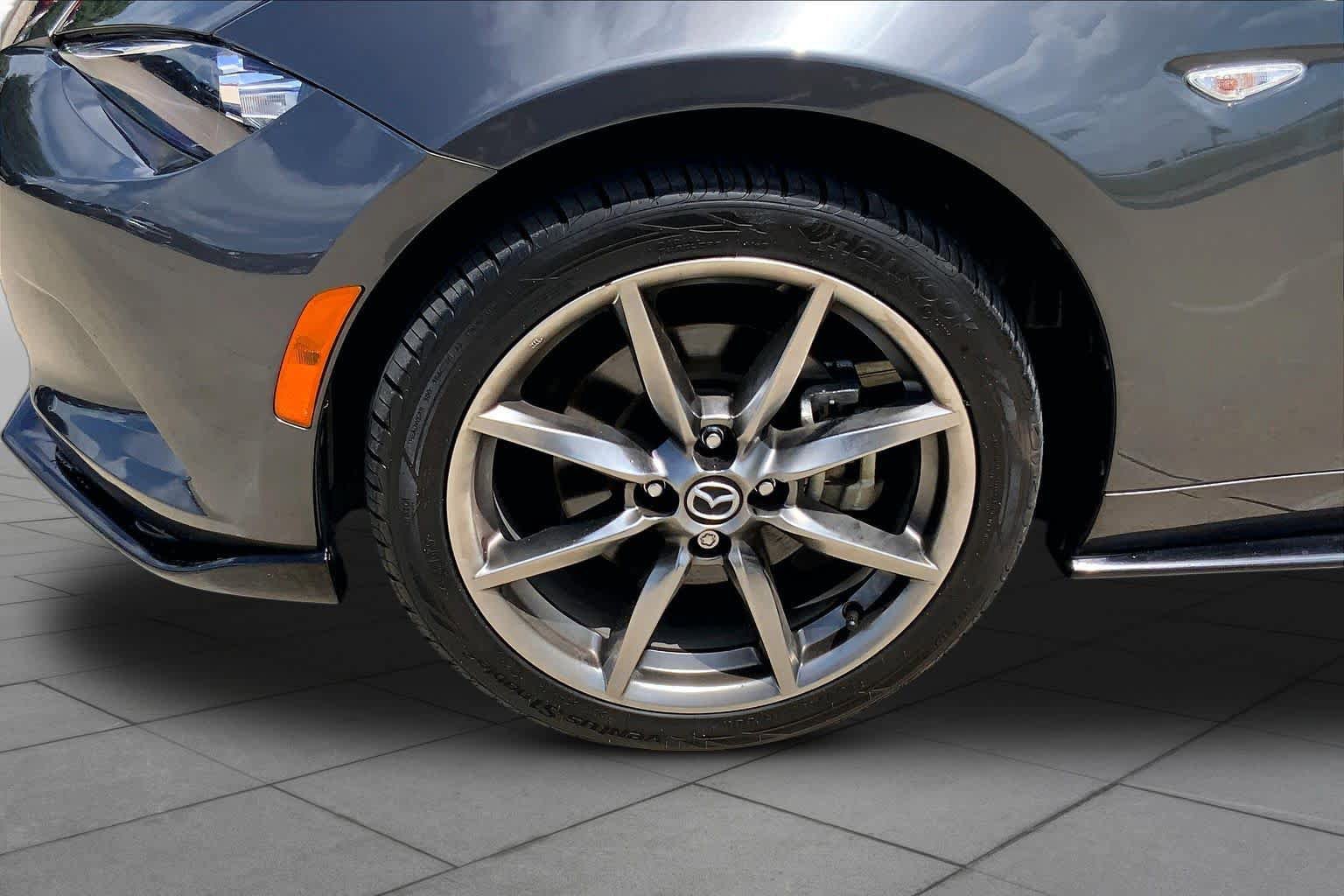 Used 2021 MAZDA MX-5 Miata RF Grand Touring image 10