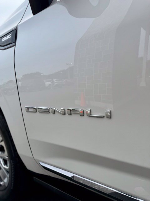 Certified 2024 GMC Yukon XL Denali Ultimate AWD/4WD image 7
