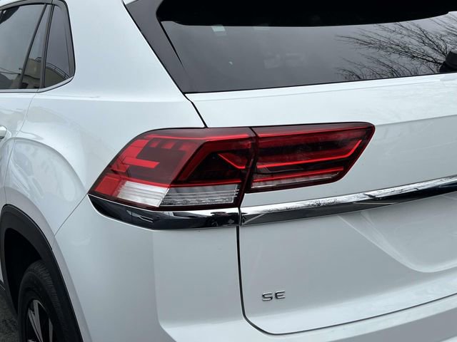 Used 2022 Volkswagen Atlas Cross Sport SE image 12